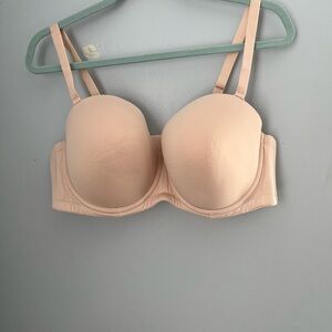 Cream underwire Bra with Molded Cups and Adjustable‎ Straps